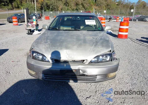 1999 Lexus Es 300 from USA, damaged, VIN JT8BF28G7X0166304